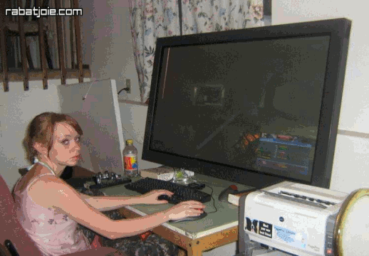 ordinateurs.gif patientez ...